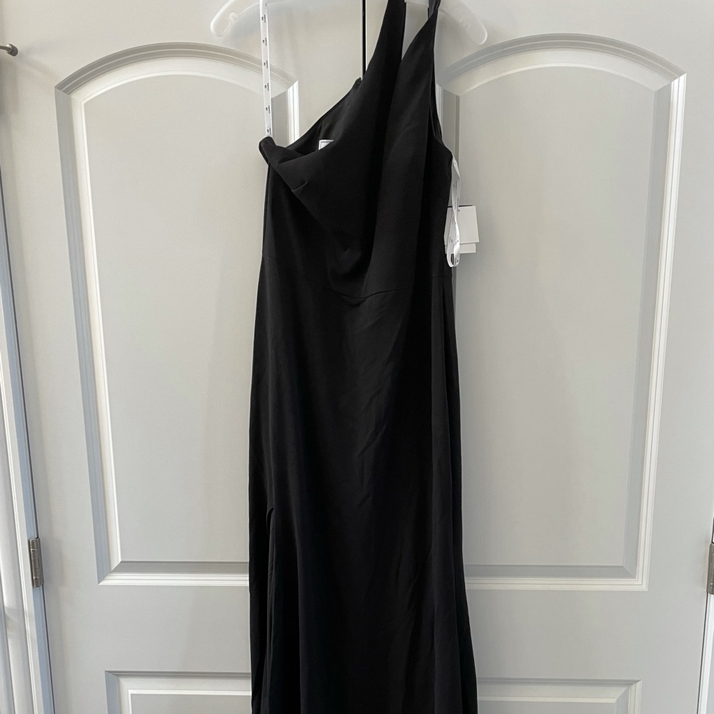 BWT long black evening dress. Great for a wedding 💍